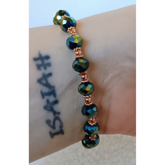 Green Oil Slick Crystal & Goldtone Rhinestone Cross Stretch Bracelet 6.5 in - Picture 9 of 9